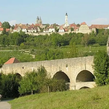 In Linden - Nur 7 Km Von Rothenburg Ob Der Tauber Windelsbach